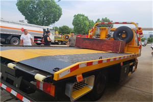 舒城附近拖车电话号码服务